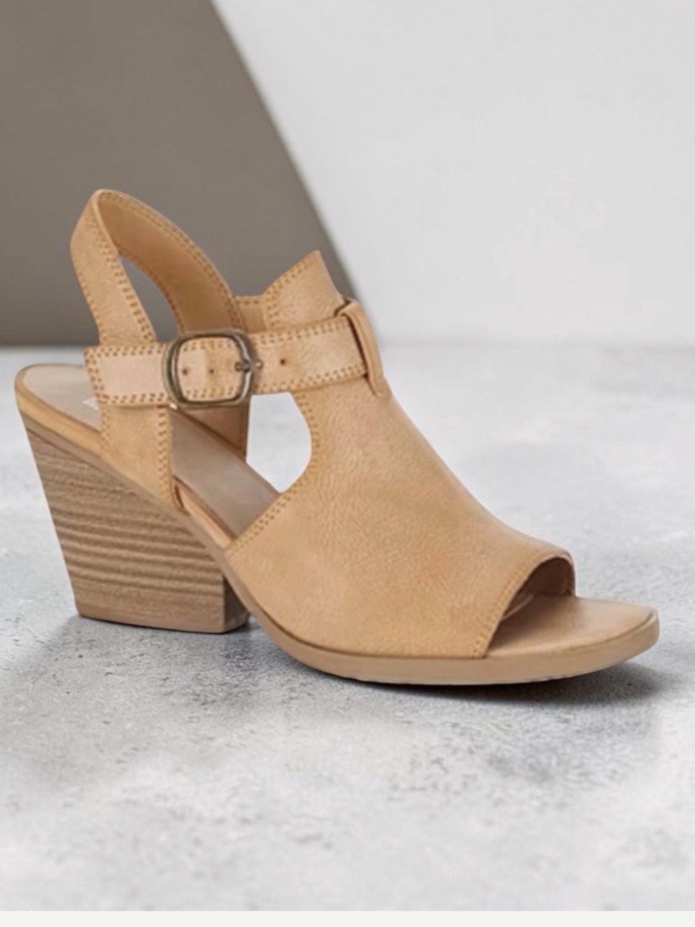 New! FRYE and Co. Gaia SANDALS SIZE 8 MEDIUM